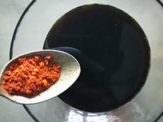 7、麻香酸辣毛豆,和辣椒粉。