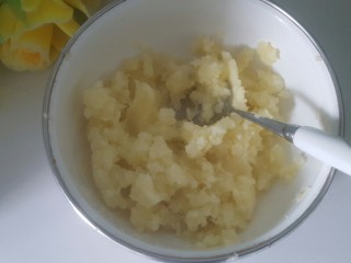 16、土豆泥拌饭,按成泥状