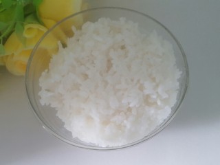 17、土豆泥拌饭,准备一碗米饭