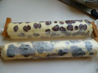 11、豹纹MINI瑞士卷~~~SO MINI SO CUTE,取出切割成小段即可。