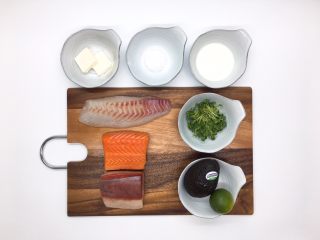 1、鲜鱼，牛油果柠檬奶酪卷佐香菜芥末酱,                     主要食材