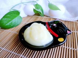 12、自制蛋黄沙拉酱,做水果沙拉，寿司，三明治，汉堡等，都非常美味哟！????