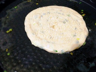 19、早餐+烫面葱油饼,放上饼坯