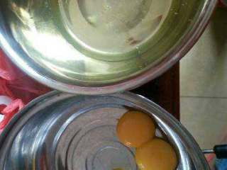 1、美味蛋糕卷,蛋清蛋黄分离