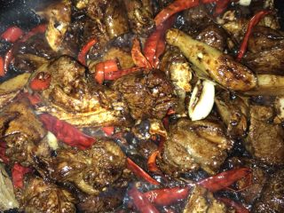 7、辣羊肉火锅,放少量生抽上色