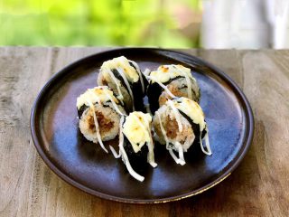 10、家常寿司卷,放入烤箱加热