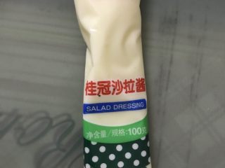3、寿司,准备沙拉酱！