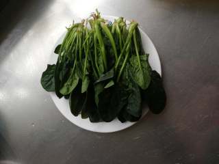 2、翡翠烧麦, 菠菜大约80g左右