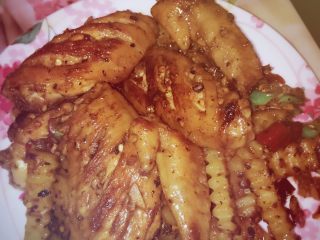 20、香辣鸡翅????土豆条,特别的好吃。