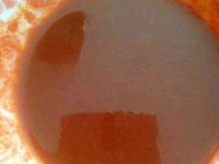 6、自制简单版寿司,这是我准备好的辣椒酱，粘着辣椒酱吃更美味。