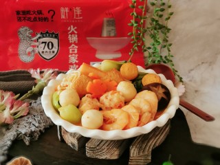 19、鲜味减脂火锅,煮好的食材盛入碗中，即食。
