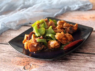 18、黄焖鸡,美味的黄焖鸡就做好了。