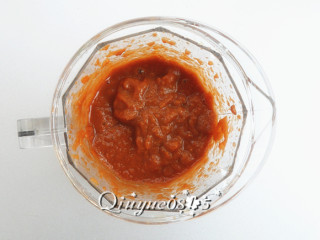 5、杏酱,用搅拌器搅碎杏肉（没有搅的太细腻，个人喜欢）