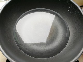 8、福鼎肉片,这时烧一锅水