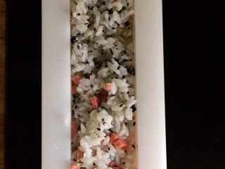 3、DIY家庭寿司刺身拼盘,入槽