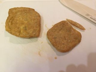 27、花样豆皮饭团,豆皮取一边切掉