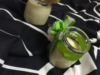 9、卡仕达酱,这样就做好了,可以抹在吐司上,也可以抹在你喜欢的糕点上。味道比买的还????