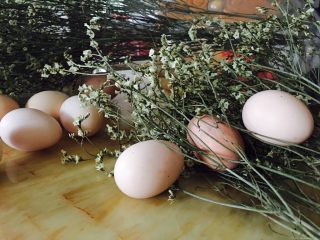 2、大虾寿司,安徽带回来的土鸡蛋。