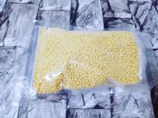 1、绿豆糕,去皮绿豆,超市买的一袋400g