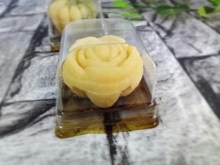 12、绿豆糕,轻松脱模,玫瑰花形。