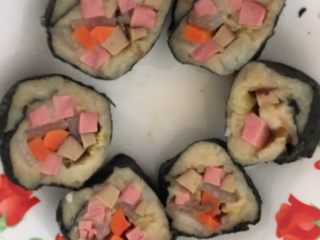 4、土豆泥寿司+土豆饼,最后就是制作寿司即可