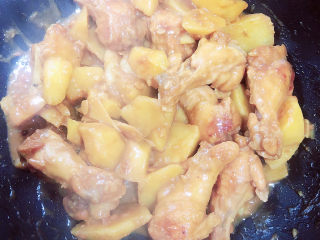 15、红烧土豆鸡块,开盖儿即可出锅啦！