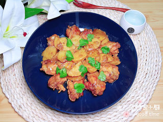 16、红烧土豆鸡块,一盘色香味俱全的红烧土豆鸡块就上桌了！