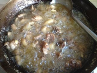 3、贵州辣子鸡,如图