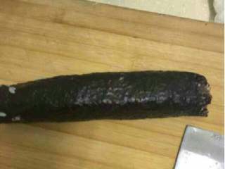 7、紫菜包饭,裹紧就可以。