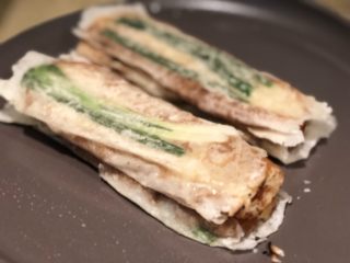 16、葱包烩儿,两两对叠，起锅