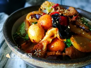 17、麻辣香锅,太诱人 盛碗饭吃起来