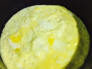 8、越南春卷,鸡蛋用小火煎熟