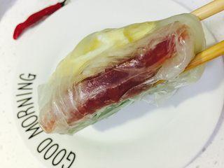 15、越南春卷,一个春卷就包好了