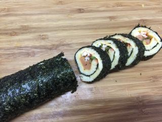 14、#吐司新吃法之五#三明治寿司,切开一块块即可