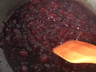 10、樱桃酱,不停搅拌为粘锅