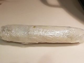 7、饭团,去掉寿司帘再一次卷紧