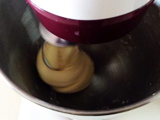 8、土豆焖猫耳朵,第一次醒面15分钟后开动厨师机，再和面2分钟