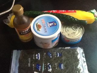 1、寿司,材料大合影