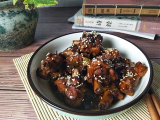 12、啤酒鸭翅根,盛出，放白芝麻。