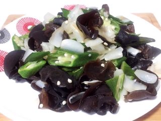 14、百合木耳炒秋葵,装盘,大功告成