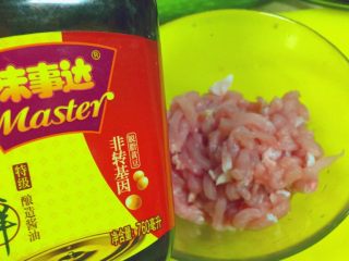 5、东北那旮沓的美食★京酱肉丝,生抽大概6ml