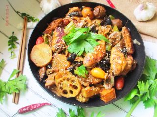 19、三汁焖锅, 因为多种食材的混合，所以鲜味会更加特别