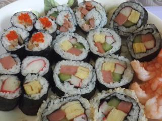 7、紫菜寿司卷,7依照个人喜爱，能做出各种各样的，享受这样快乐的一刻！