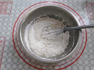 6、北京名点——驴打滚,放入糯米粉和粘米粉