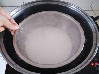 9、北京名点——驴打滚,放到锅里大火蒸20分钟