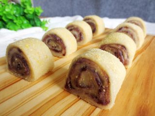 16、北京名点——驴打滚,切成小块就可以吃了