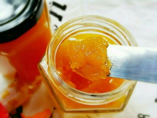 15、香芒果酱(内附香芒果丹皮做法),颜色很漂亮,看着很有食欲啊
