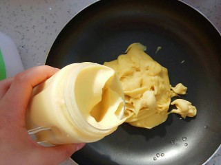 7、老北京豌豆黄,蒸好的豌豆直接用料理机打成泥