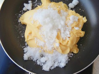 9、老北京豌豆黄,放入白糖