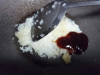 13、蒜蓉粉丝蒸金针菇,蚝油，生抽，盐调味